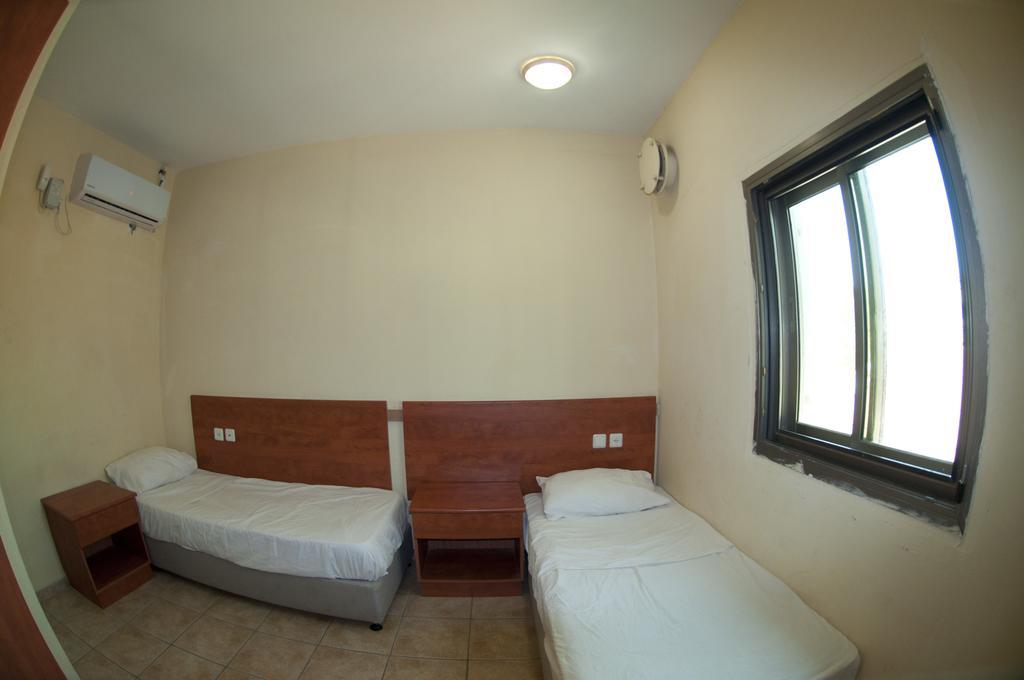 Faulty Towers Hotel Ejlat Pokój zdjęcie